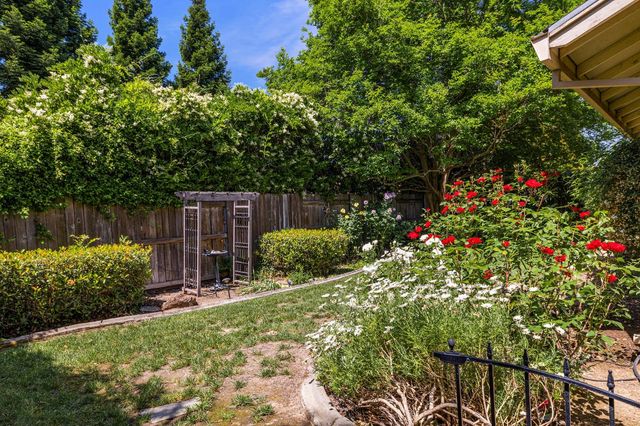 2460 Stabler Ln, Yuba City, CA 95993