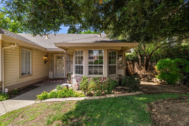 2460 Stabler Ln, Yuba City, CA 95993