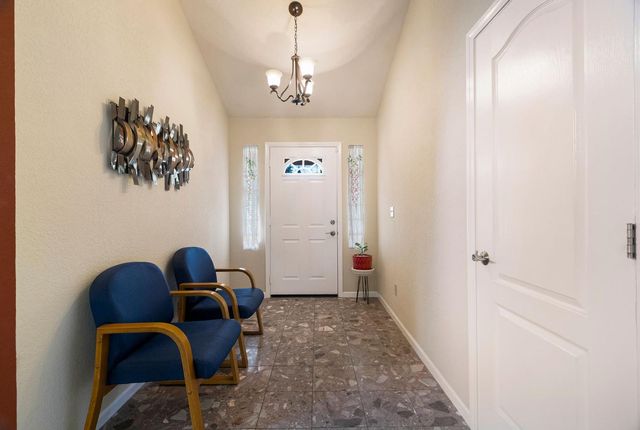 2460 Stabler Ln, Yuba City, CA 95993