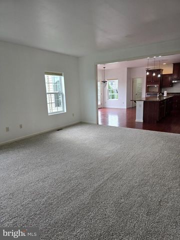 625 WARMINSTER LN, Lititz, PA 17543