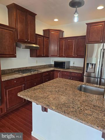 625 WARMINSTER LN, Lititz, PA 17543