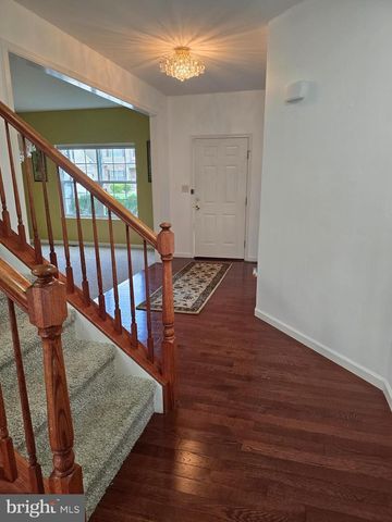 625 WARMINSTER LN, Lititz, PA 17543