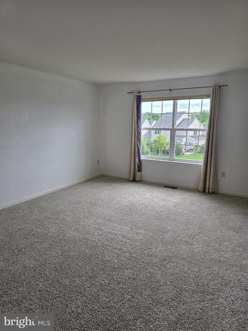 625 WARMINSTER LN, Lititz, PA 17543