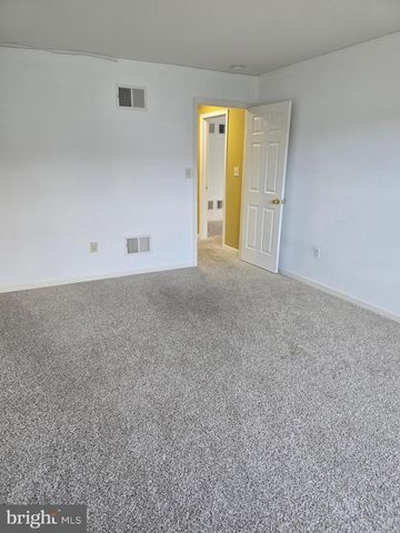 625 WARMINSTER LN, Lititz, PA 17543