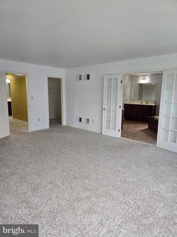 625 WARMINSTER LN, Lititz, PA 17543