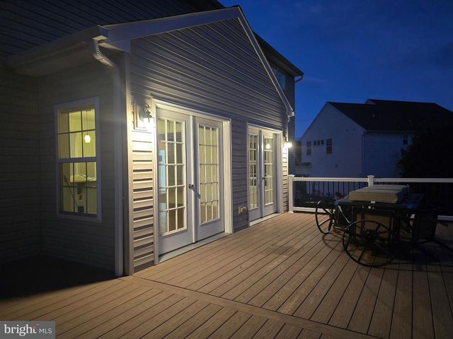 625 WARMINSTER LN, Lititz, PA 17543