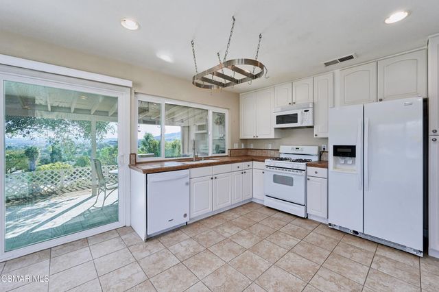 4019 Mayfield Street, Newbury Park, CA 91320