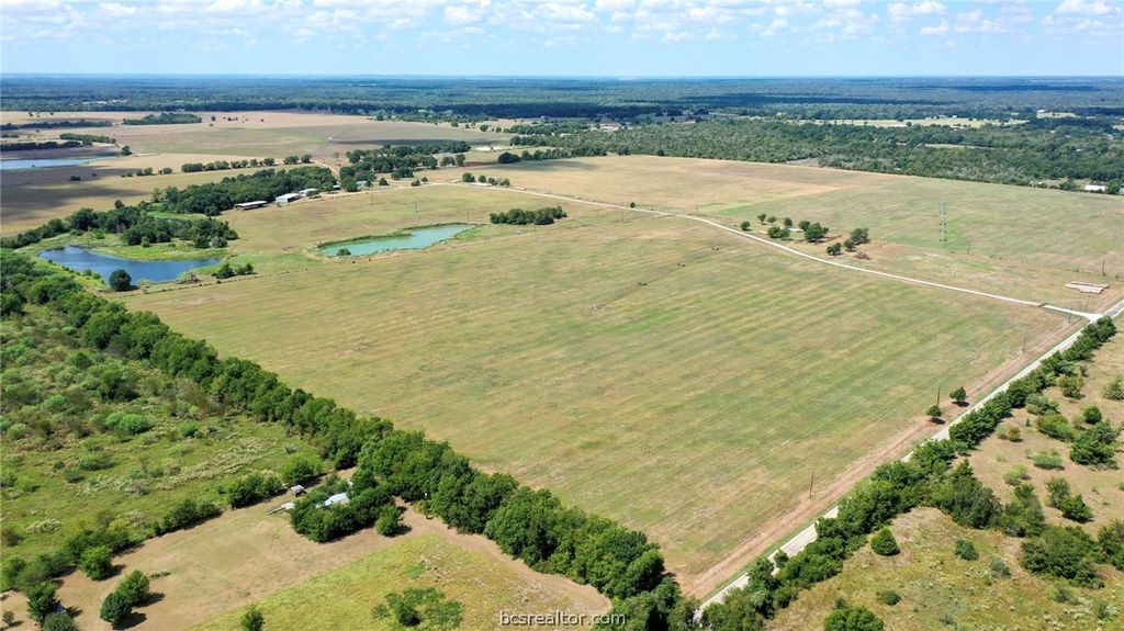 12068 Dunns Fort Road, Hearne, TX 77859 — photo 3