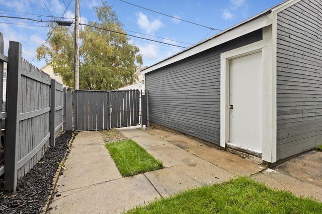 1535 S 31st STREET, Milwaukee, WI 53215