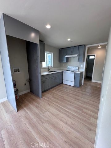 605 E Clark, Barstow, CA 92311