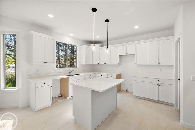 50710 Summit View Drive, Macomb Twp, MI 48042