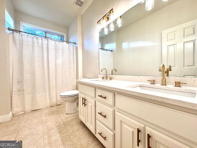 1210 Lancelot Court, Loganville, GA 30052