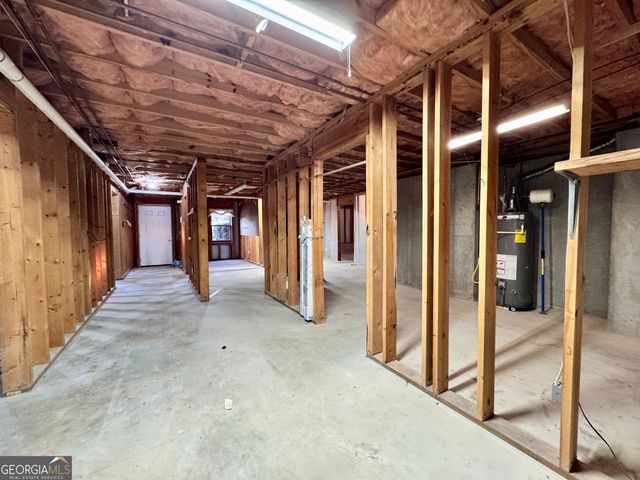 1210 Lancelot Court, Loganville, GA 30052