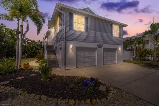 17750 Rebecca AVE, Fort Myers Beach, FL 33931