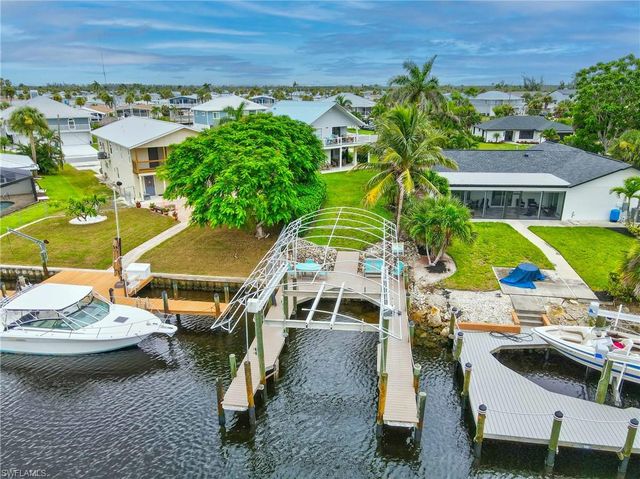 17750 Rebecca AVE, Fort Myers Beach, FL 33931