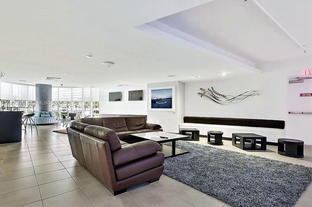 1850 S Ocean Dr 2303, Hallandale Beach, FL 33009