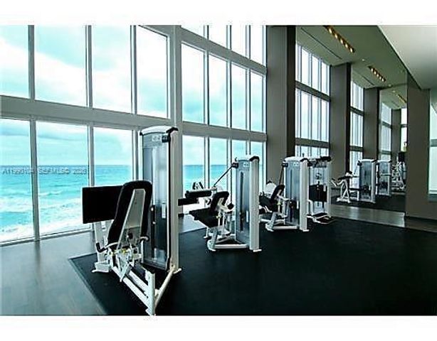 1850 S Ocean Dr 2303, Hallandale Beach, FL 33009