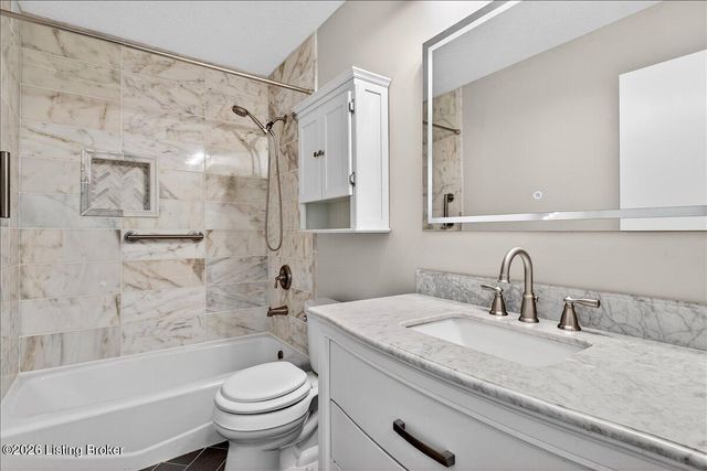 3414 Hunsinger Ln, Louisville, KY 40220