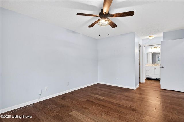 3414 Hunsinger Ln, Louisville, KY 40220