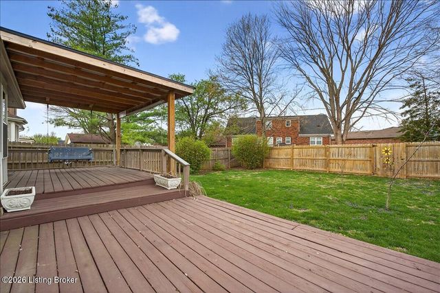 3414 Hunsinger Ln, Louisville, KY 40220