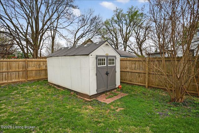 3414 Hunsinger Ln, Louisville, KY 40220