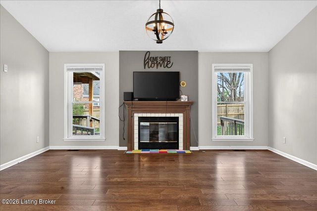 3414 Hunsinger Ln, Louisville, KY 40220