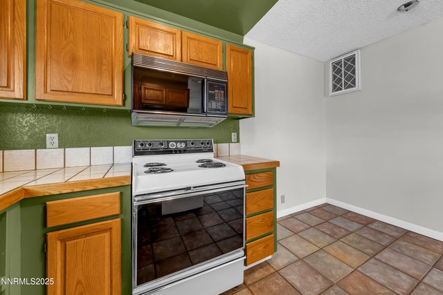 1405 Selmi Drive, Reno, NV 89512