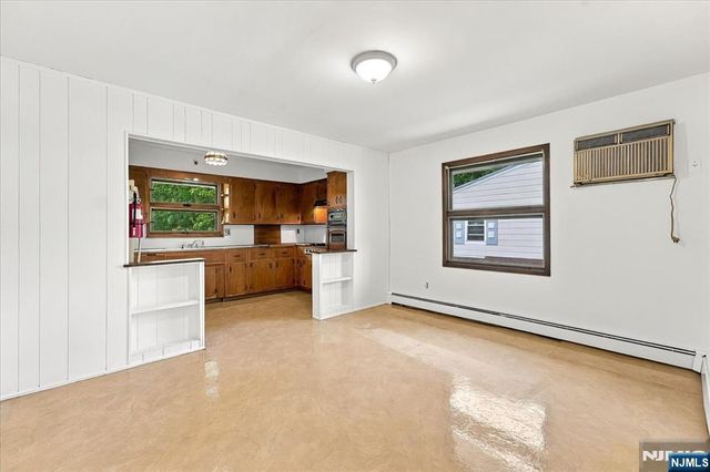 261 Gaston Avenue, Garfield, NJ 07026