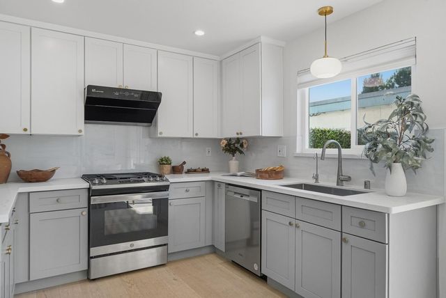4437 Bolivar Place, Union City, CA 94587