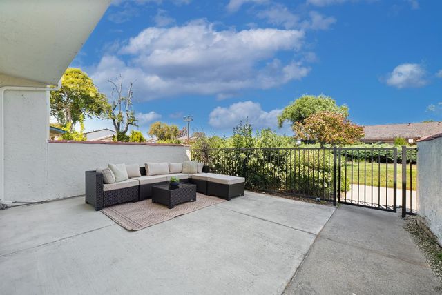 4437 Bolivar Place, Union City, CA 94587