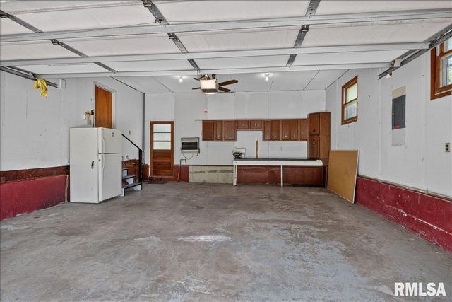 1277 S Wake Road, New Berlin, IL 62670