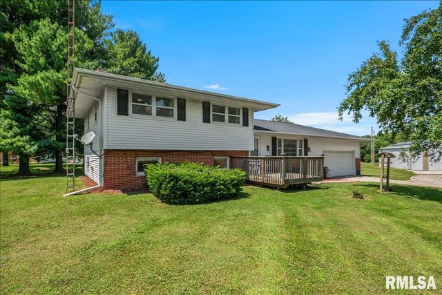 1277 S Wake Road, New Berlin, IL 62670