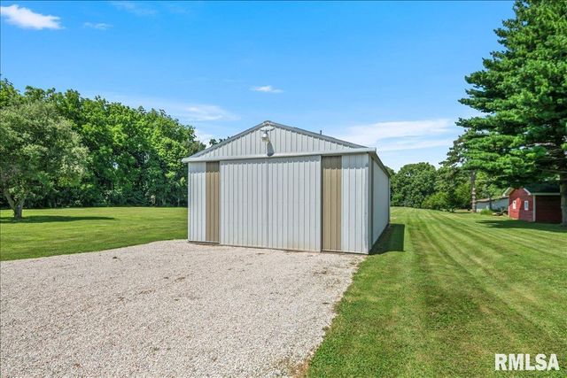 1277 S Wake Road, New Berlin, IL 62670
