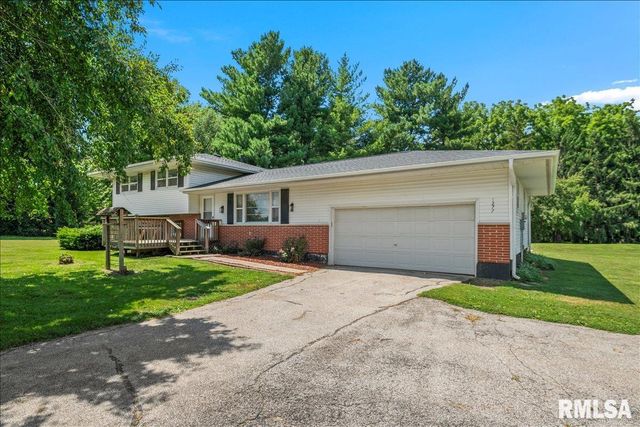 1277 S Wake Road, New Berlin, IL 62670