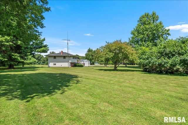 1277 S Wake Road, New Berlin, IL 62670