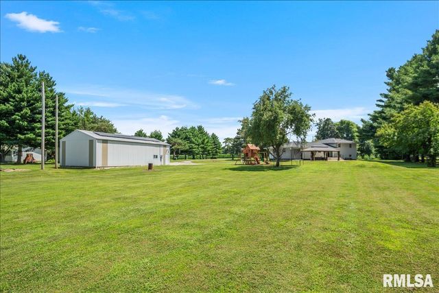 1277 S Wake Road, New Berlin, IL 62670