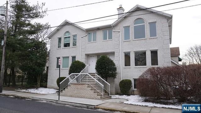 170 Washington Avenue B, Fort Lee, NJ 07024