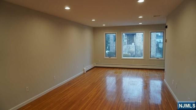 170 Washington Avenue B, Fort Lee, NJ 07024