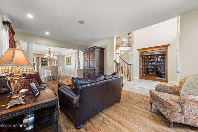 23 Taylors Run, Tinton Falls, NJ 07712