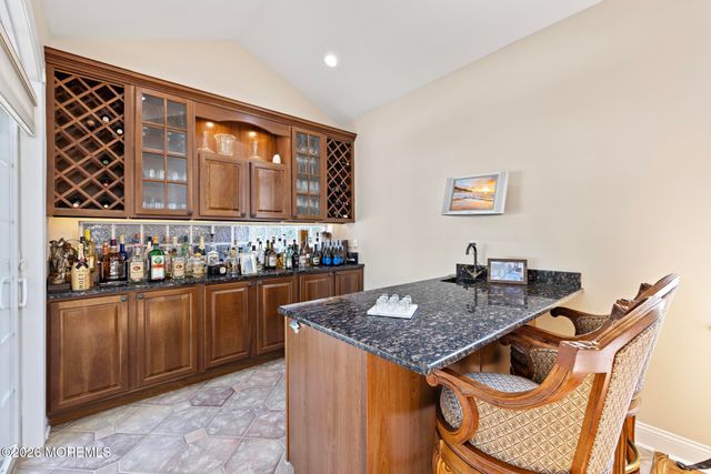 23 Taylors Run, Tinton Falls, NJ 07712
