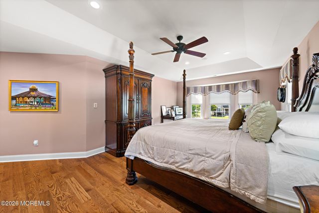 23 Taylors Run, Tinton Falls, NJ 07712