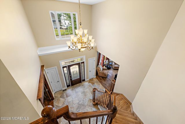 23 Taylors Run, Tinton Falls, NJ 07712