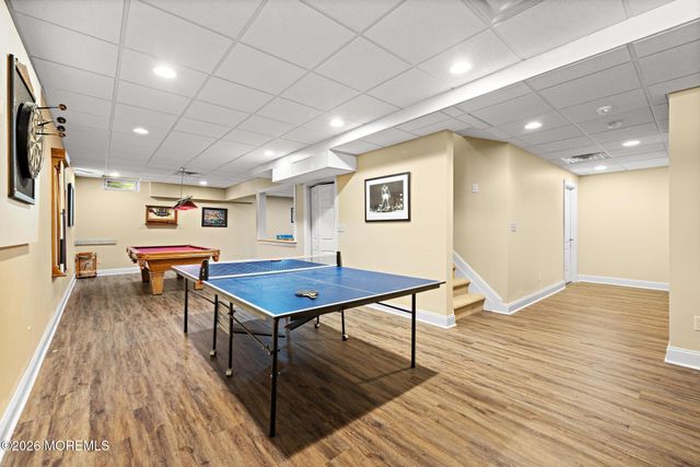 23 Taylors Run, Tinton Falls, NJ 07712