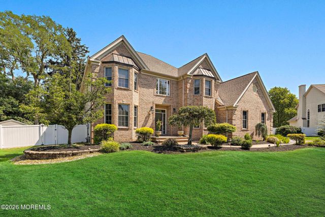23 Taylors Run, Tinton Falls, NJ 07712
