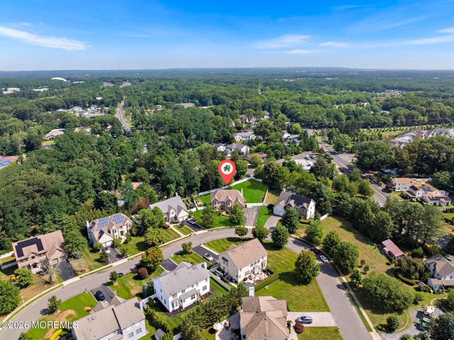 23 Taylors Run, Tinton Falls, NJ 07712