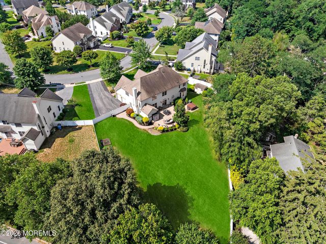 23 Taylors Run, Tinton Falls, NJ 07712