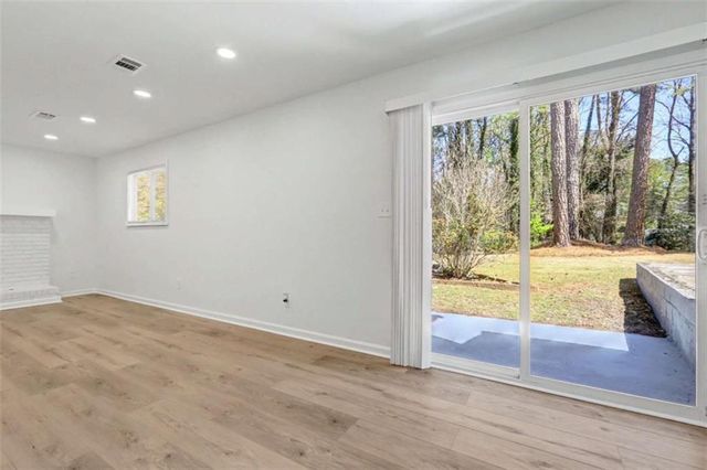 7230 Connell Road, Fairburn, GA 30213