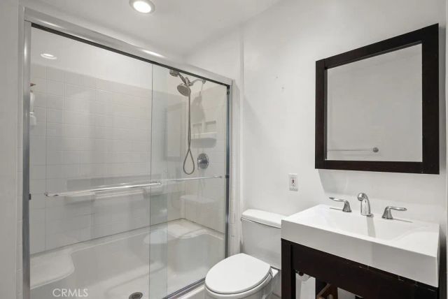 1881 Glennerye, Laguna Beach, CA 92651