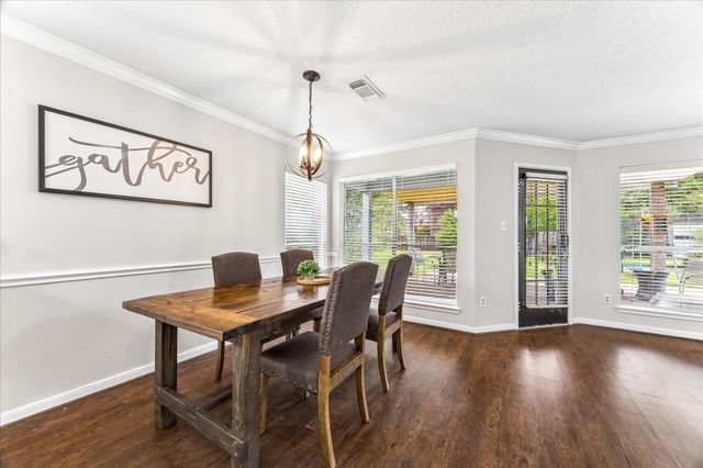 2230 Saint James Place, Pearland, TX 77581