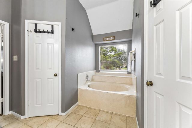 2230 Saint James Place, Pearland, TX 77581